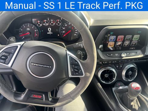 Used 2018 Chevrolet Camaro SS RWD image 15