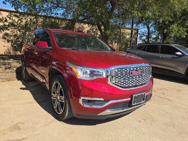 Used 2019 GMC Acadia Denali w/ Technology Package FWD image 3