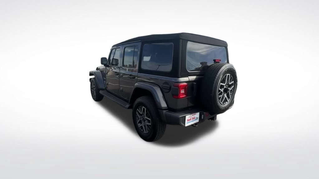 Used 2024 Jeep Wrangler Unlimited Sahara AWD/4WD image 35