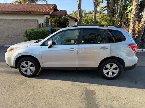 Used 2016 Subaru Forester 2.5i Premium AWD/4WD image 8