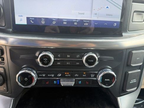 Used 2022 Ford F150 Lariat AWD/4WD image 23