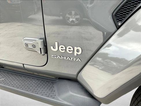 Used 2021 Jeep Wrangler Unlimited Sahara AWD/4WD image 27