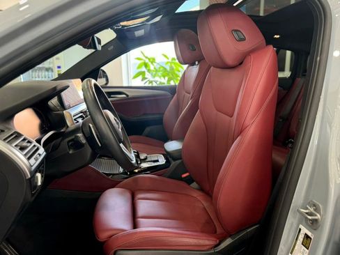 Used 2025 BMW X4 xDrive30i w/ Premium Package image 16