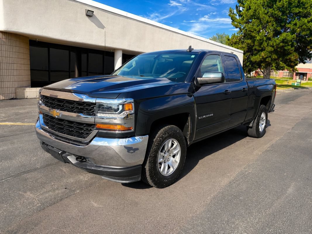 Used 2019 Chevrolet Silverado 1500 LT AWD/4WD image 1