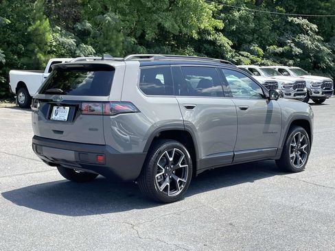 New 2026 Jeep Cherokee Overland w/ Trailer Tow Group AWD/4WD image 8