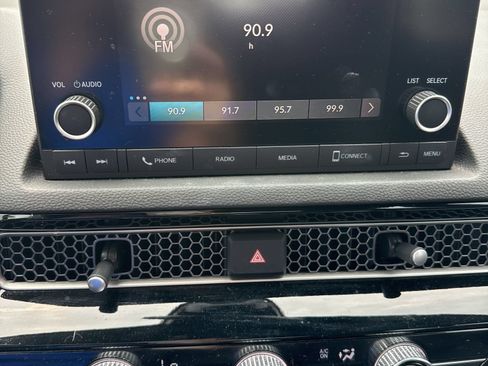 Used 2023 Honda Civic Sport image 3