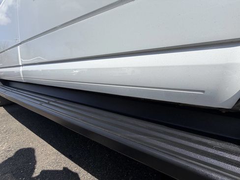 Used 2017 Ford Expedition EL XLT image 27