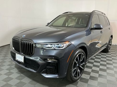 Certified 2022 BMW X7 xDrive40i w/ M Sport Package image 2