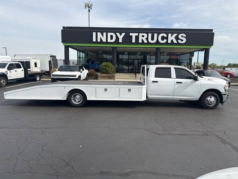 Used 2024 RAM 3500 Tradesman w/ Chrome Appearance Group image 1