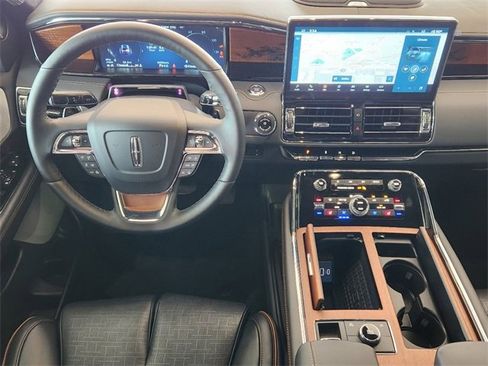 New 2024 Lincoln Navigator Black Label image 26