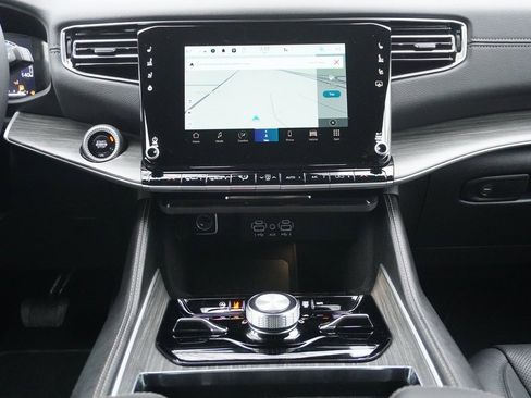 Used 2024 Jeep Wagoneer Series III image 32