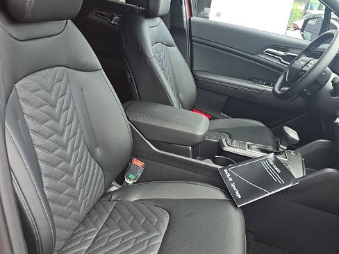 New 2026 Kia Sportage X-Line w/ X-Line Premium Package image 8