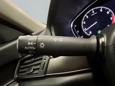 Used 2019 Honda Accord LX image 13