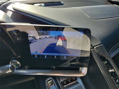 Used 2023 Chevrolet Corvette Stingray Premium Conv w/ Z51 Performance Package image 21