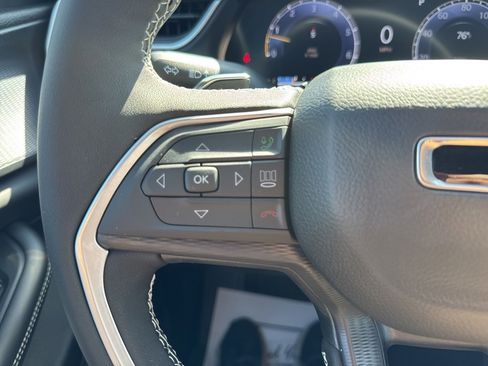 New 2025 Jeep Grand Cherokee Altitude image 13