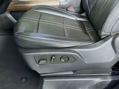 Used 2024 Chevrolet Silverado 3500 High Country w/ High Country Premium Package image 19