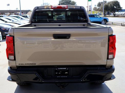 Used 2024 Chevrolet Colorado Trail Boss w/ Technology Package image 8