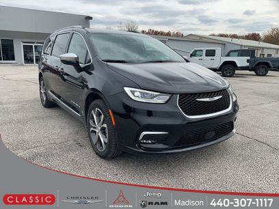 Used 2026 Chrysler Pacifica Pinnacle