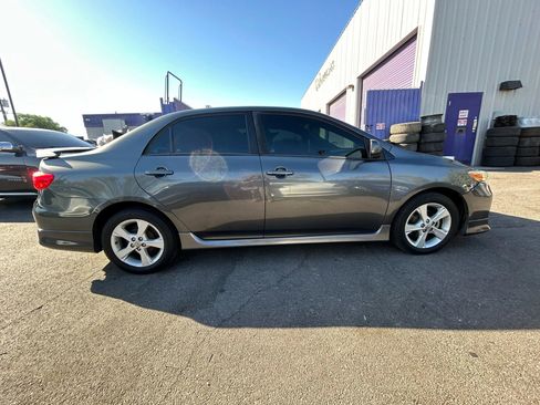 Used 2011 Toyota Corolla image 4