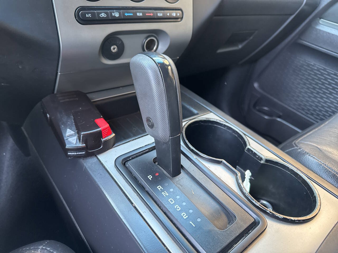 Used 2008 Ford Expedition XLT AWD/4WD image 26