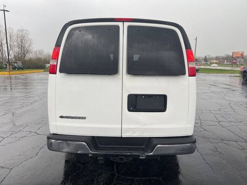 Used 2017 Chevrolet Express 3500 LT w/ LT Preferred Equipment Group RWD image 3