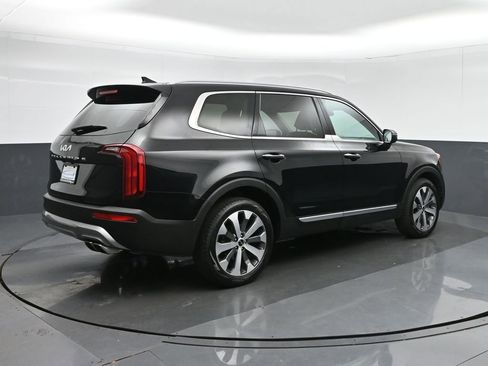 Used 2022 Kia Telluride S image 7