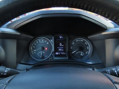 Used 2019 Toyota Tacoma TRD Sport image 24