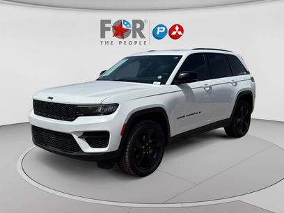 Used 2023 Jeep Grand Cherokee Altitude