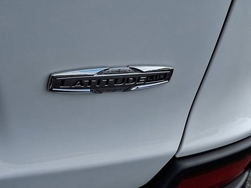 Certified 2022 Jeep Cherokee Latitude Lux image 35