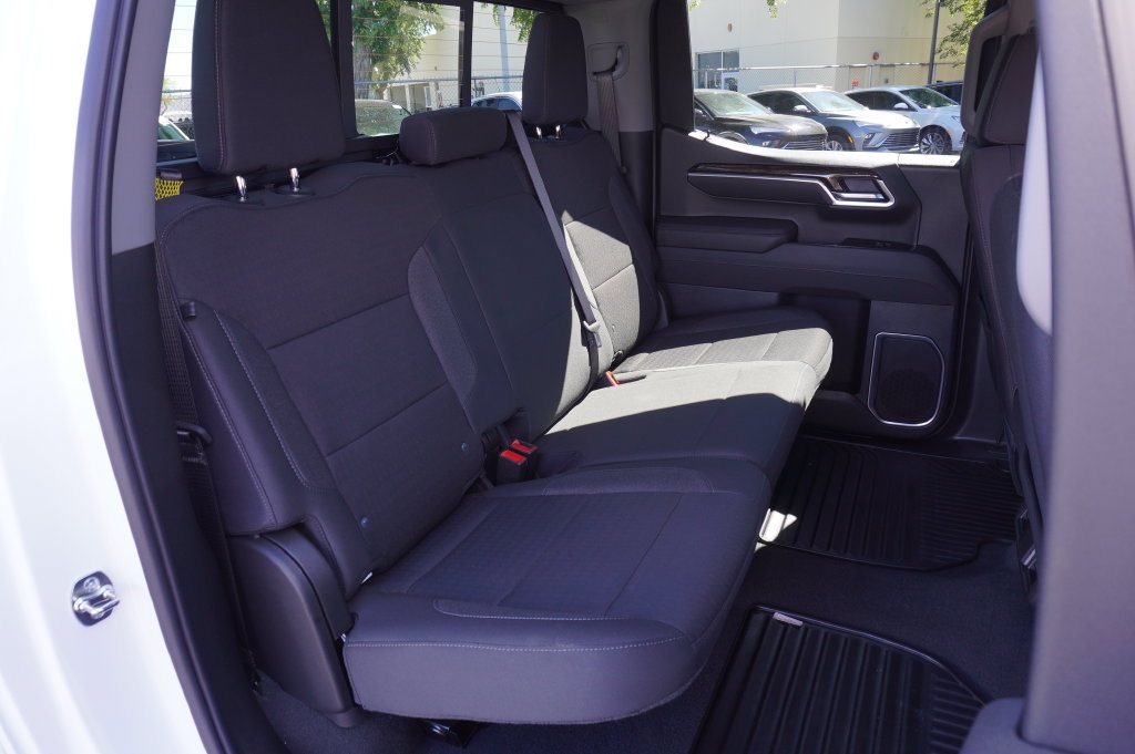 Certified 2026 GMC Sierra 1500 SLE w/ Preferred Package RWD image 14