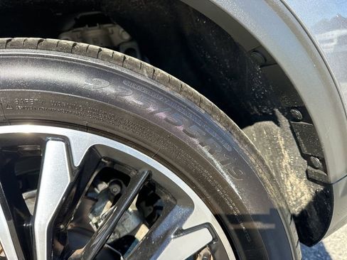 Used 2022 Ford Escape SE w/ SE Sport Appearance Package image 33