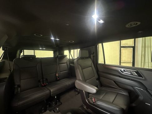 Used 2025 GMC Yukon XL Denali AWD/4WD image 21