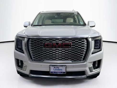 Used 2022 GMC Yukon XL Denali image 2
