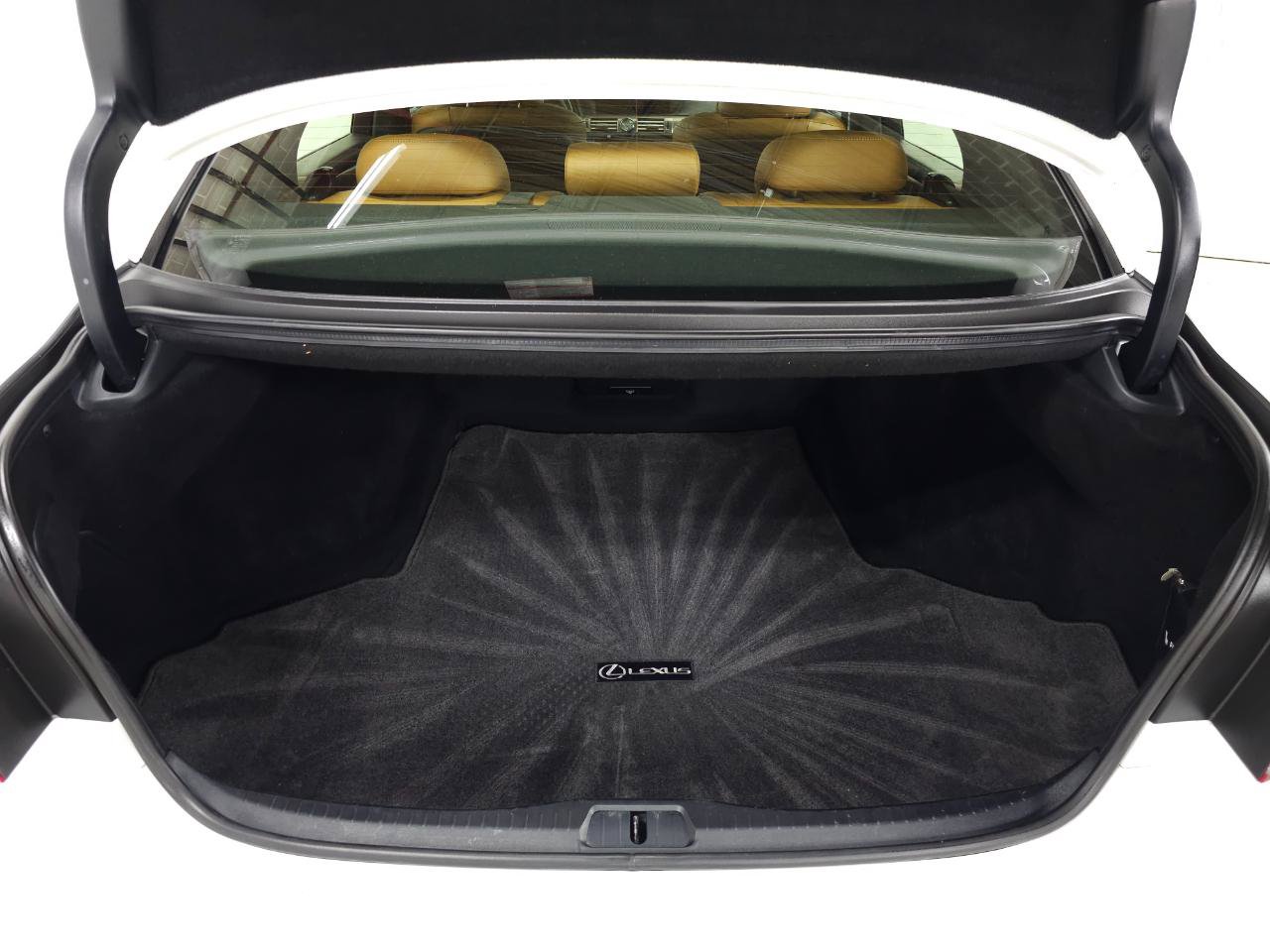 Used 2015 Lexus LS 460 AWD w/ F Sport Package image 36