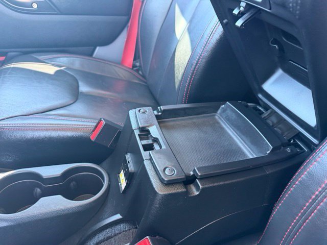 Used 2017 Jeep Wrangler Unlimited Rubicon AWD/4WD image 24