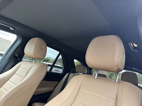 Used 2024 Mercedes-Benz GLE 350 4MATIC w/ AMG Line Exterior image 32