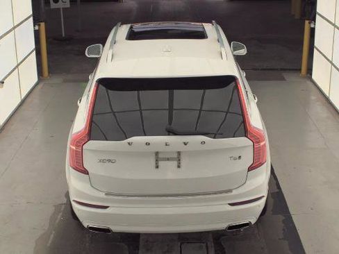 Used 2018 Volvo XC90 T6 Momentum w/ Convenience Package image 4