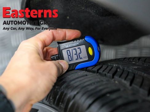 Used 2022 Ford Explorer XLT w/ Equipment Group 202A image 29