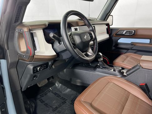 Used 2024 Ford Bronco Heritage Edition AWD/4WD image 9