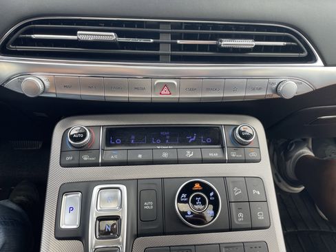 Used 2022 Hyundai Palisade Calligraphy image 8