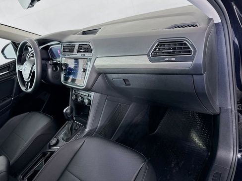 Used 2020 Volkswagen Tiguan SEL AWD/4WD image 29