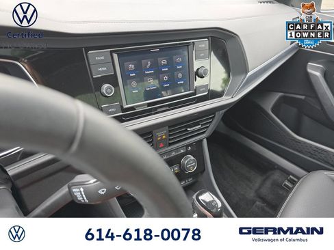Certified 2023 Volkswagen Jetta SE w/ Panoramic Sunroof Package FWD image 24