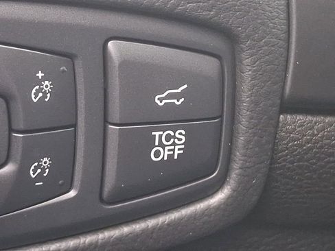 Used 2019 Ford Edge SEL w/ Equipment Group 201A image 24