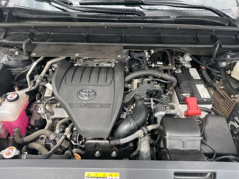 Used 2023 Toyota Highlander XLE AWD/4WD image 31