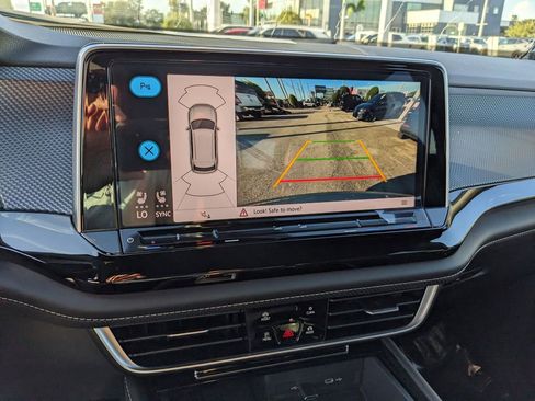 New 2026 Volkswagen Atlas Cross Sport SEL R-Line image 24