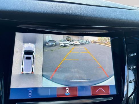 Used 2019 Cadillac Escalade ESV Luxury AWD/4WD image 25