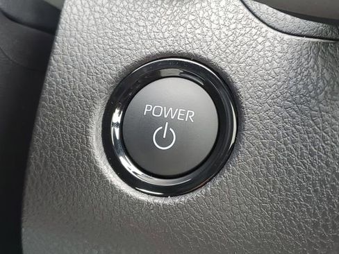 Used 2025 Toyota Camry SE image 20