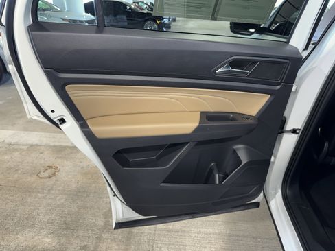 Used 2023 Volkswagen Atlas Cross Sport SEL R-Line image 16