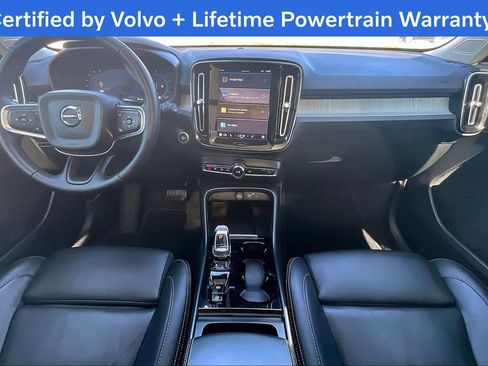Certified 2025 Volvo XC40 B5 Plus image 19