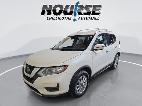 Used 2020 Nissan Rogue SV AWD/4WD image 1
